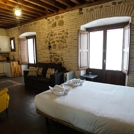 アパートホテル Tiempo De トレド